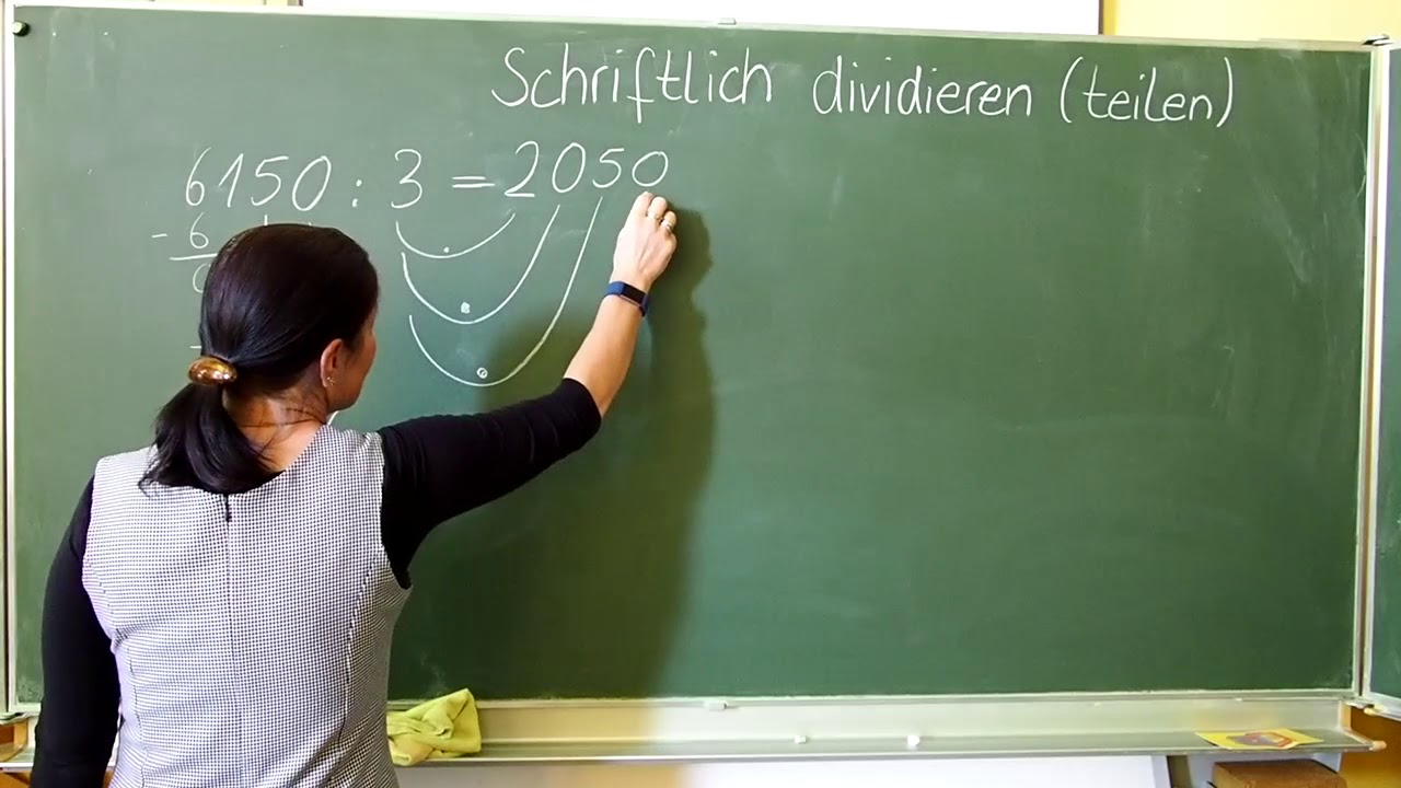 Klasse 4: Schriftlich dividieren mit Null und Überschlag
