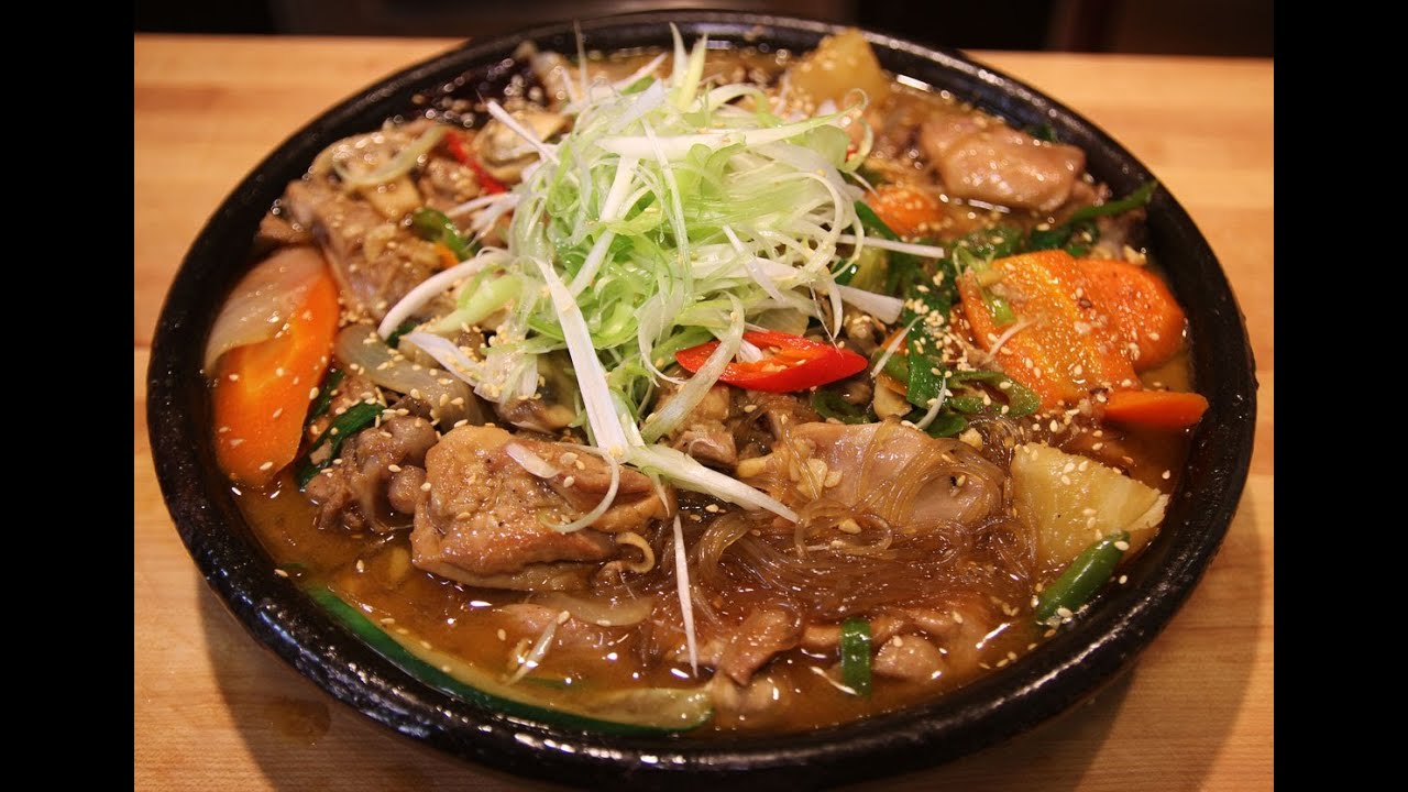 Braised chicken with vegetables (Dakjjim:안동찜닭)