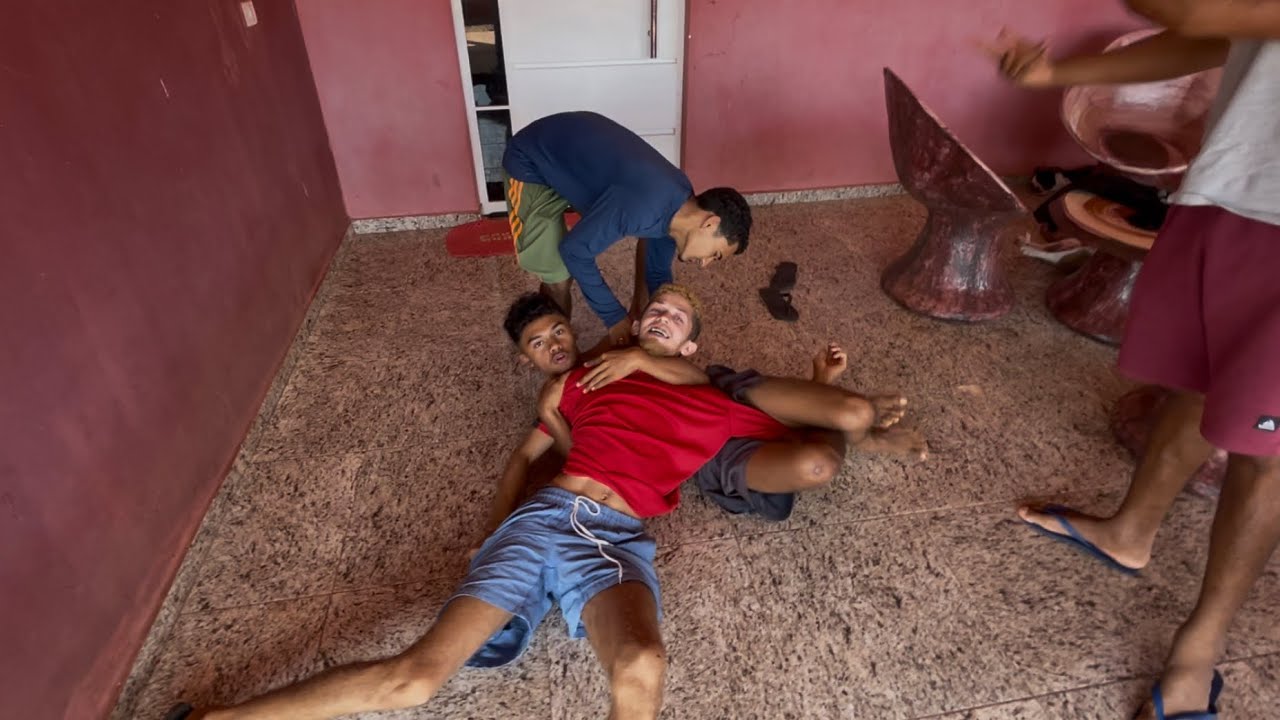 LEVY SE JUNTA COM BRUTINHO E FAZ A PIOR TROLAGEM COM FRAN FRAN 