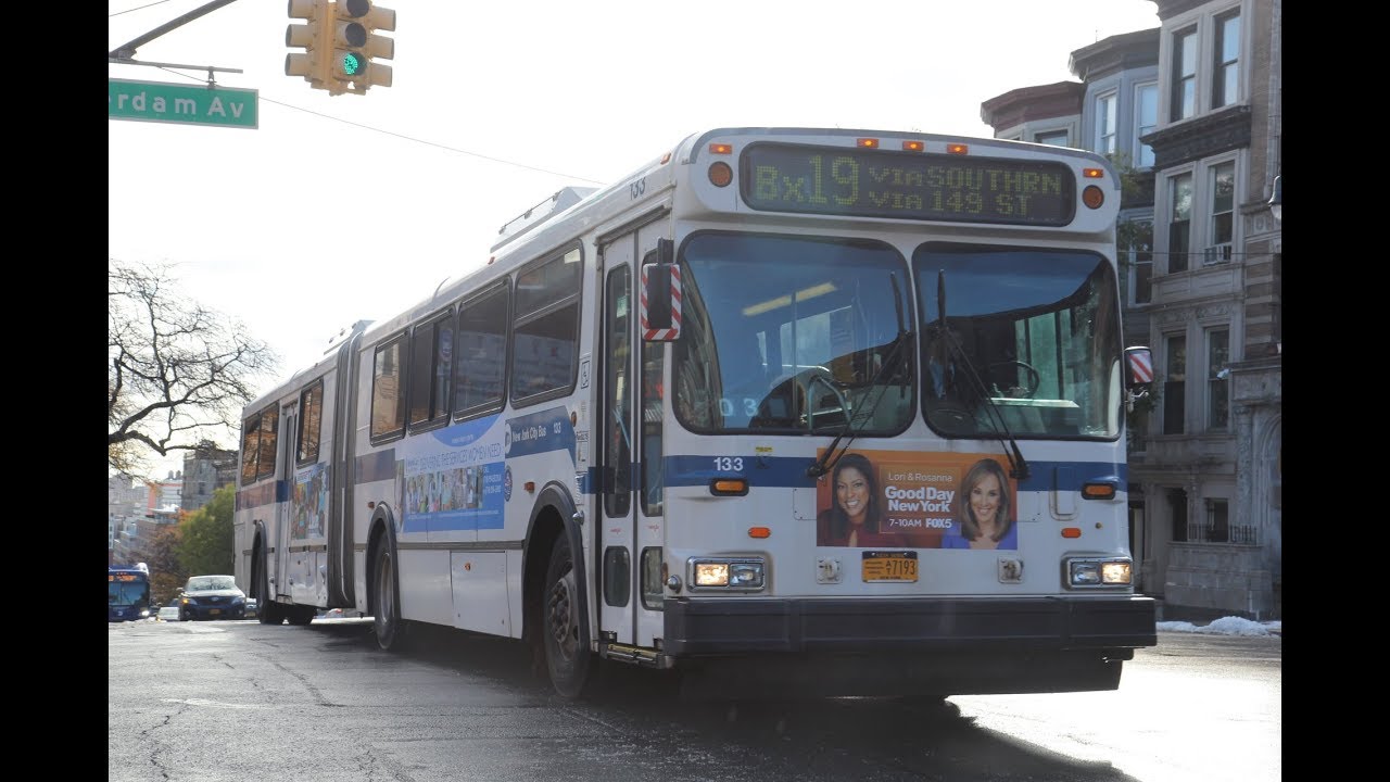 D60HF #133 (Ex-#5580) Bx19 at 145th Street and Convent Avenue