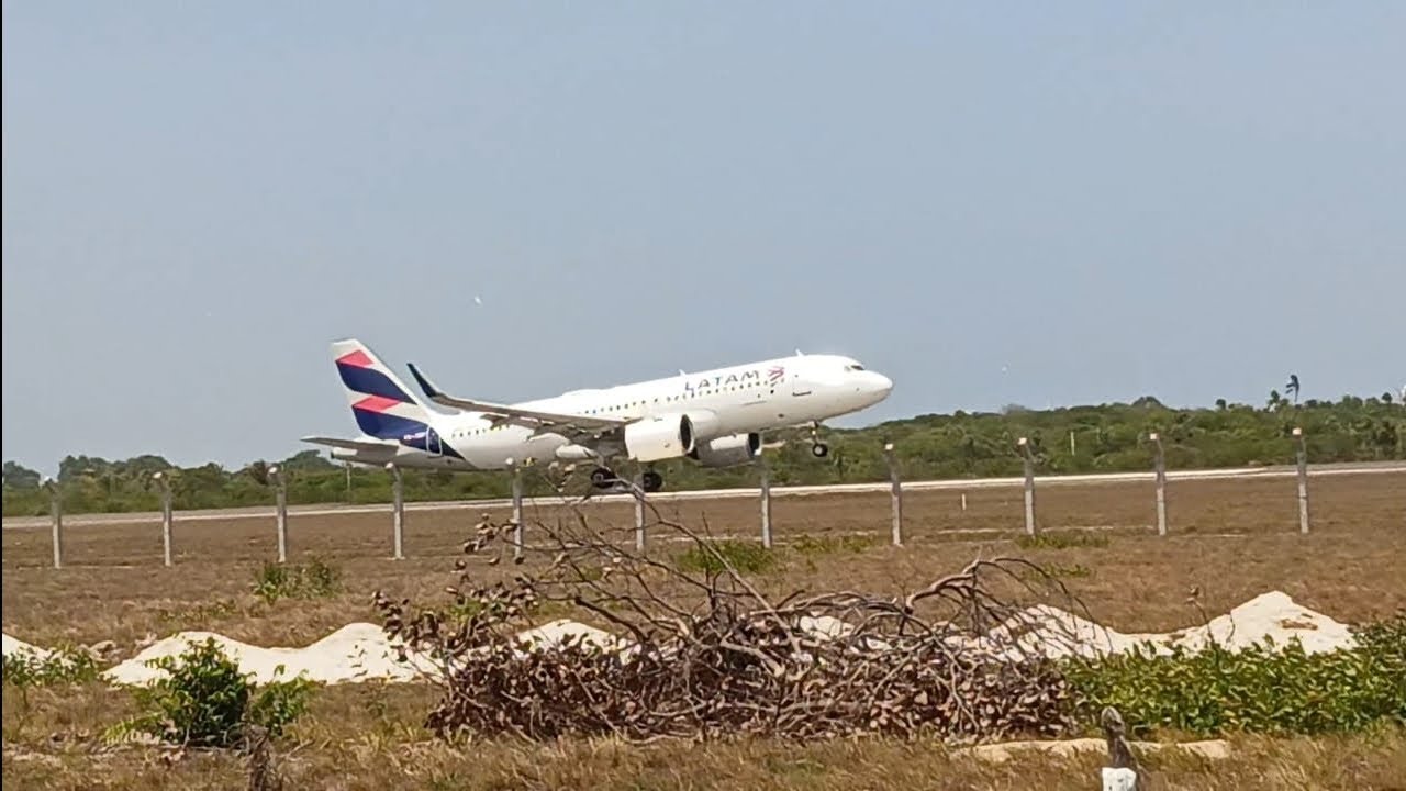 Latam Airlines  Airbus A320-A20 neo Pousando no Aeroporto de Parnaíba Pi 22/01/2026.