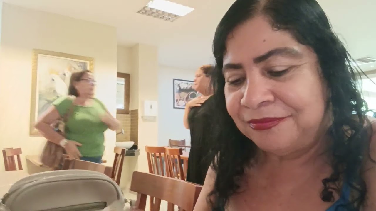 Almoçando  fora com a marete  graça.😁😍