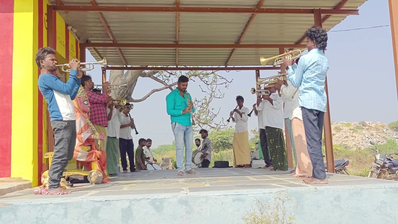 ఆకాశంలో ఒక తార  పాట పందికొన మంగలి శ్రీ మహేశ్వరా బ్యాండ్ పార్టీ ప్రాక్టీస్ మాస్టర్ బాలకృష్ణ పత్తికొండ
