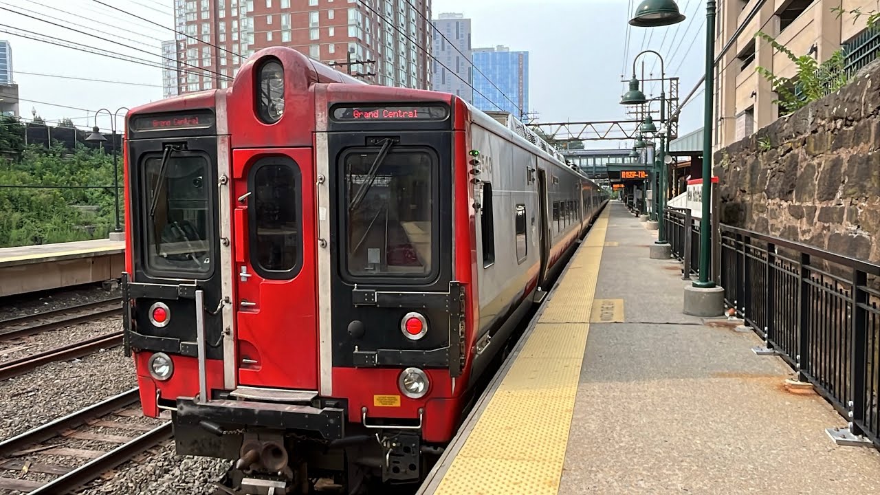 MTA Metro-North Railroad: AM Rush Hour Action @ New Rochelle