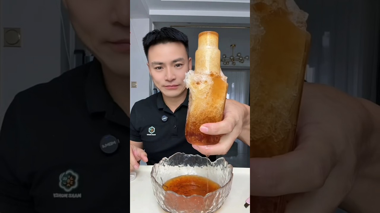 ASMR WATER BOTTLE ICE EATING / SLUSH ICE EATING