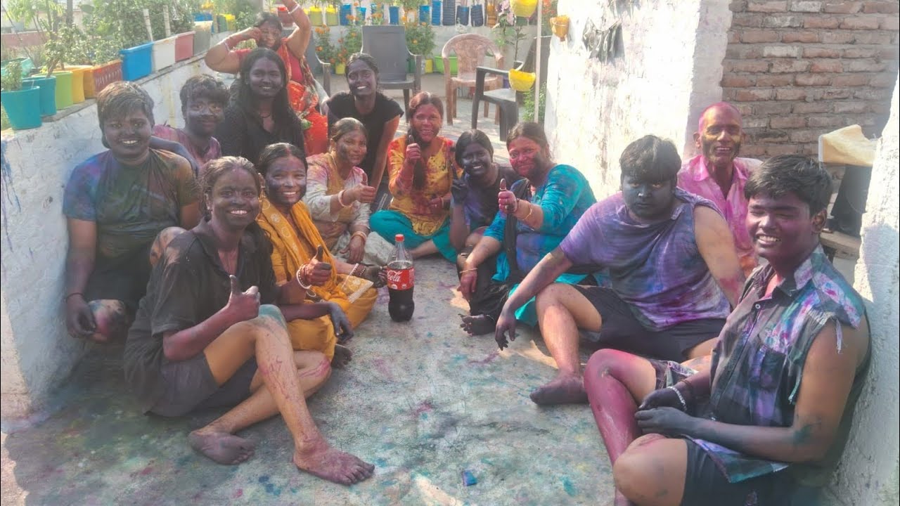 ( MINI ) HOLI PARTY AT HOME 