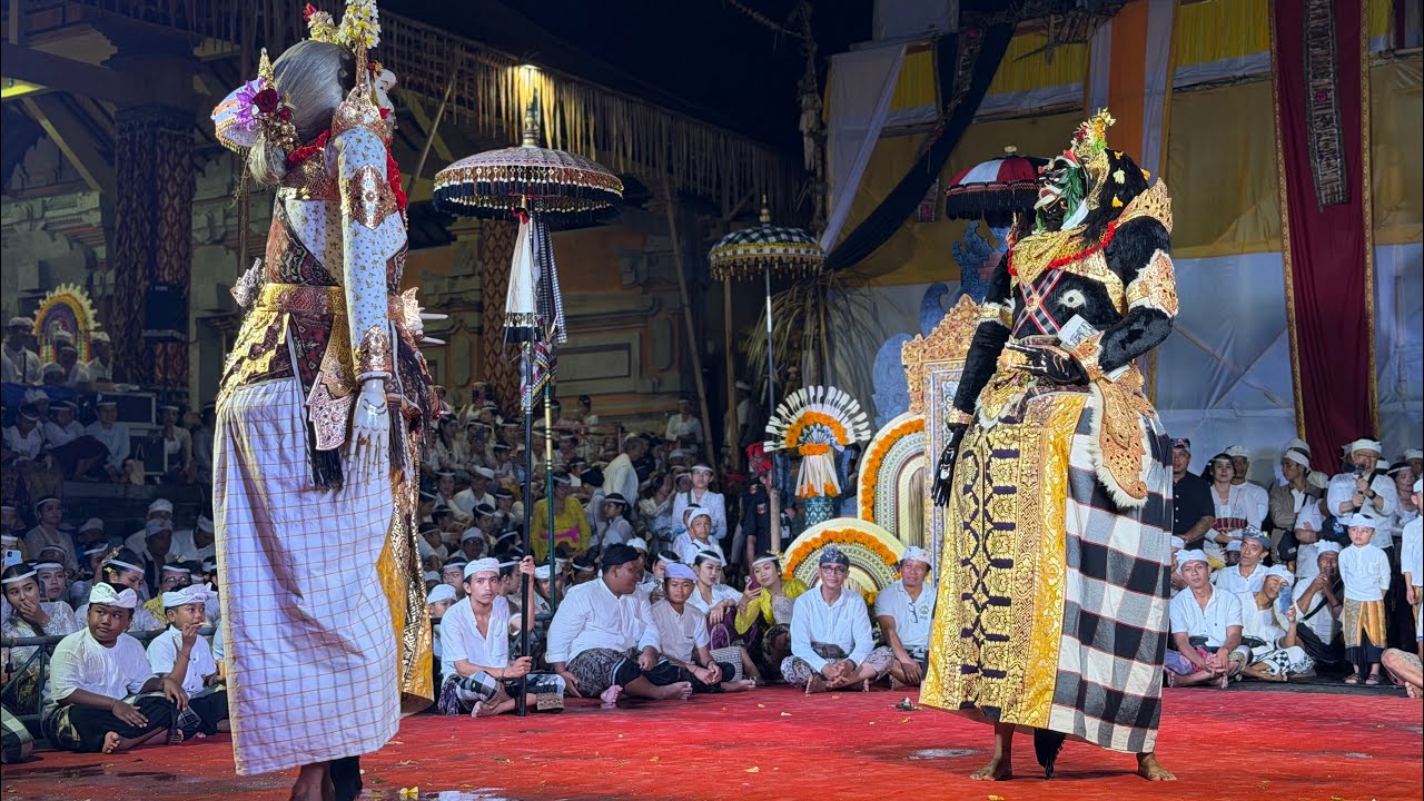 Ida Sesuhunan Tedun Mepajar Ring Pura Dalem Puri Peliatan Ubud 
