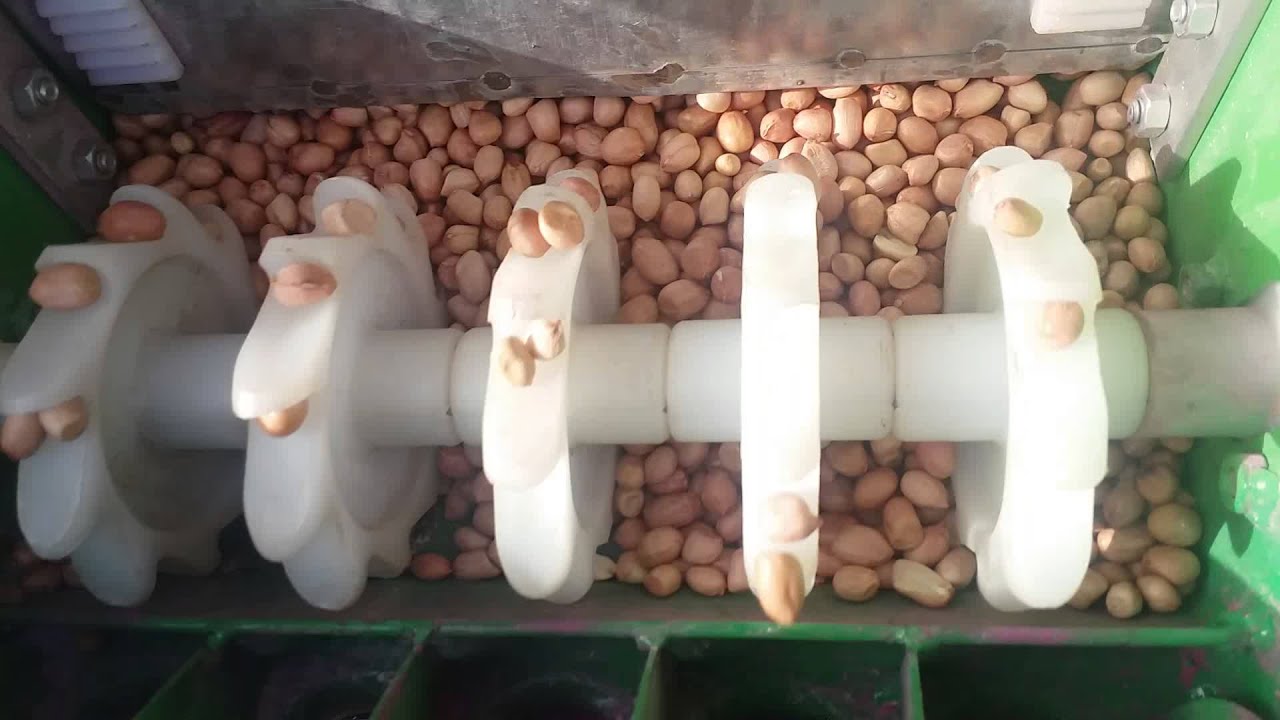 Mini Tractor Operated Fertilizer and Seed Drill by Sanap Agro Machinery, Nashik