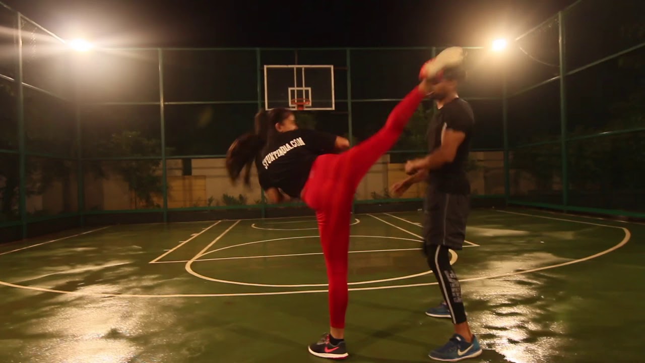 Martial Art Girl ⛹️‍♀️