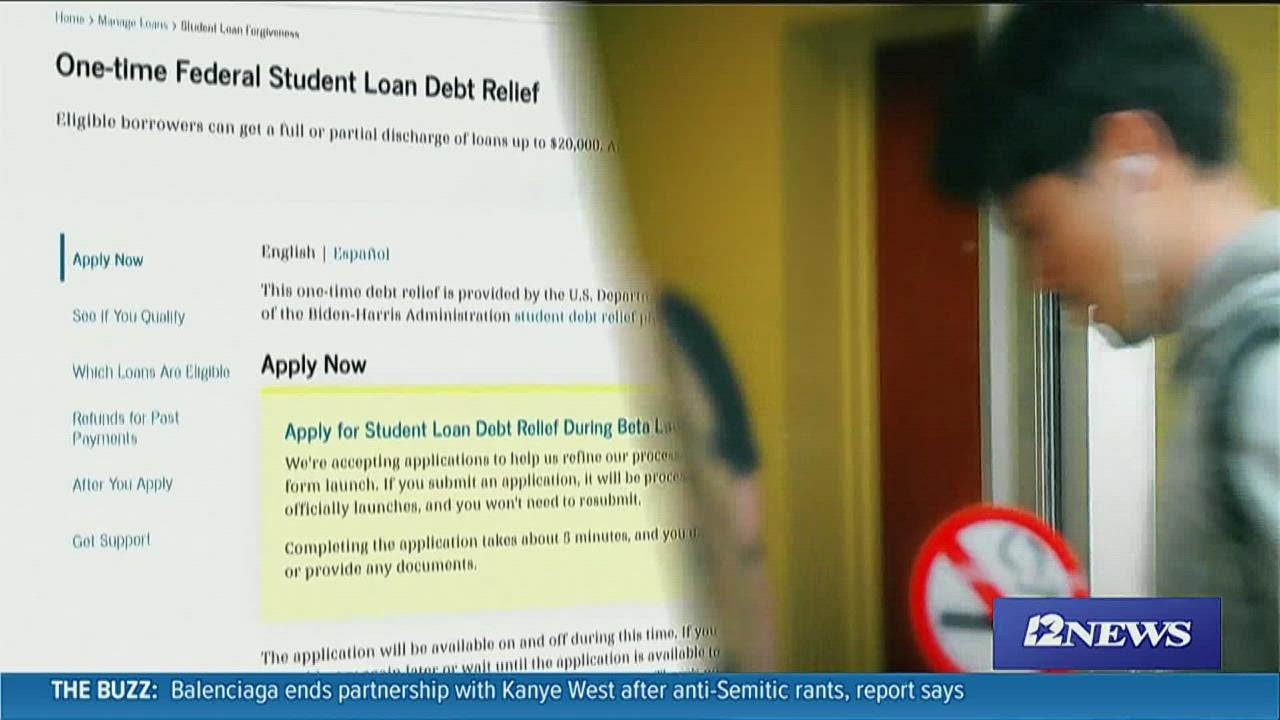 Federal appeals court temporarily blocks Biden's student loan forgiveness program