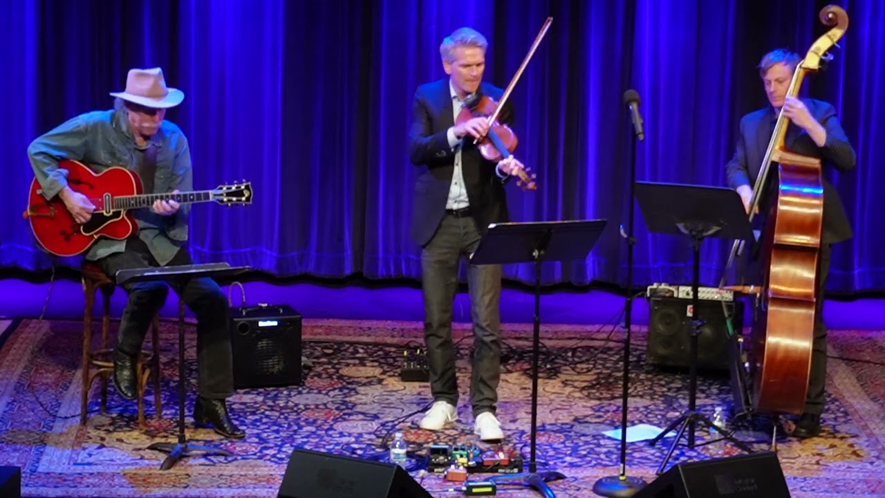 Mads Tolling - "Dan"