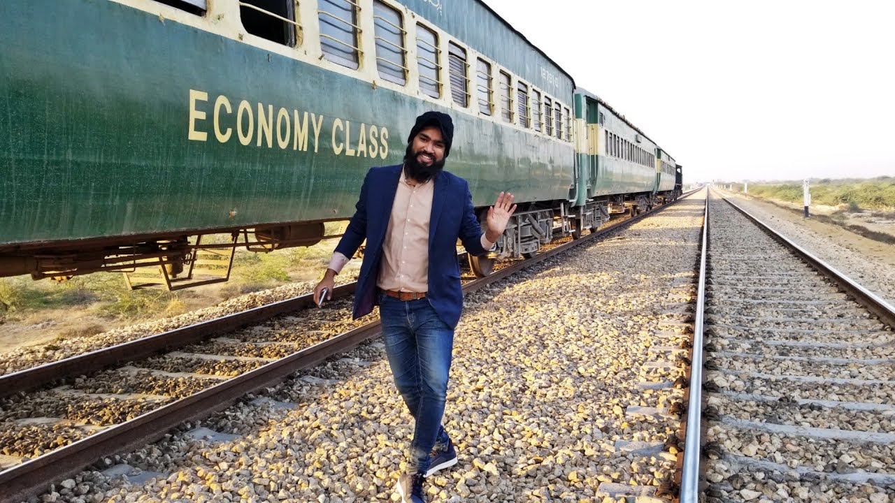 Travel in Mehran Express Train from Mirpurkhas Railway Station to Karachi || Travel Vlog || Vlogs