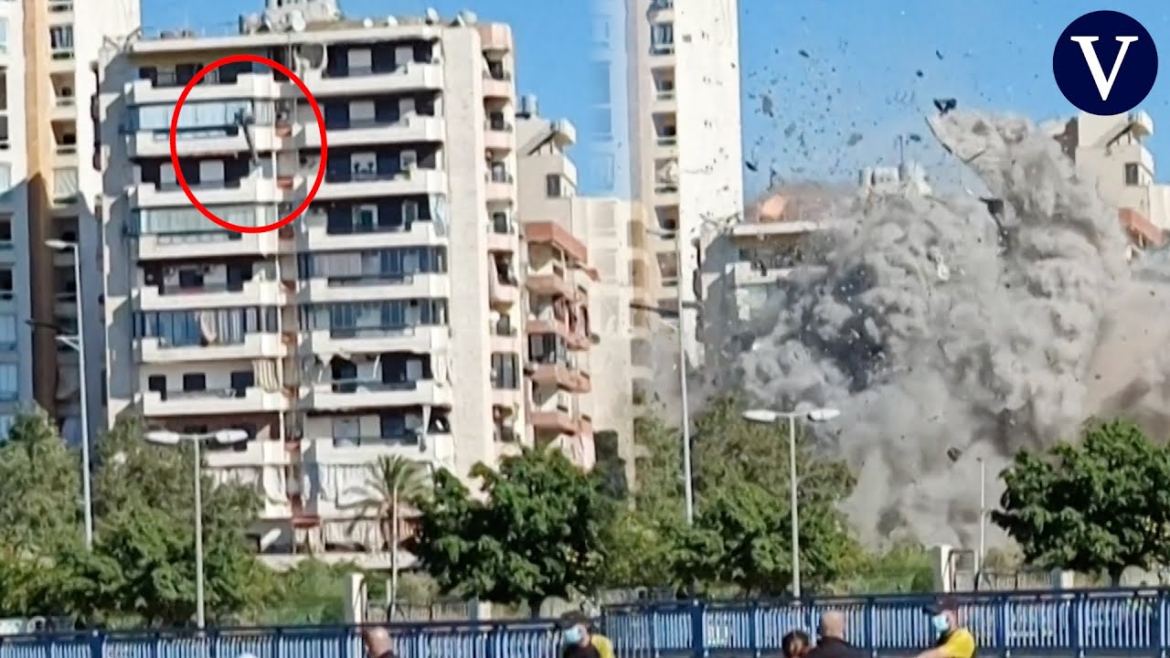 Un cámara de AFP capta el momento en el que un proyectil derriba un edificio de 11 plantas en Beirut