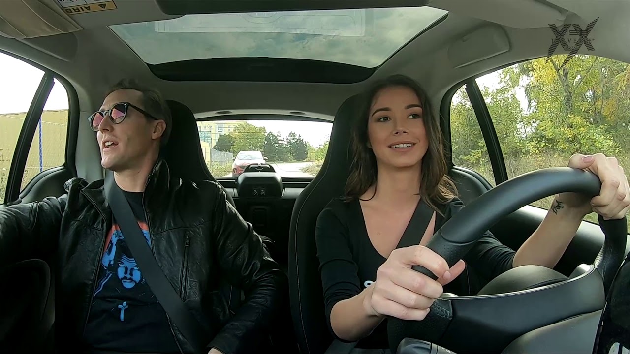 9. Adriana Pevn&aacute; si vysk&uacute;&scaron;ala smart EQ fortwo