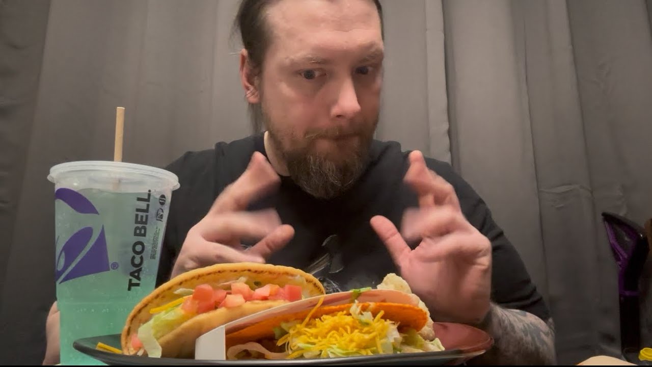 ASMR Taco Bell Feast LOUD CHEWING, WHISPER, RAMBLE, FAST FOOD