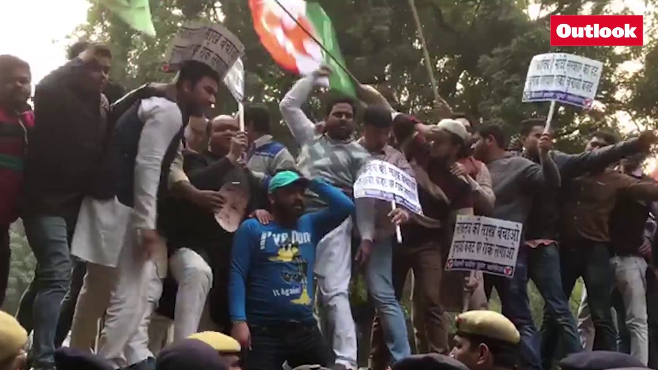 Indian Youth Congress protest march against Election Commission over the Union Budget issue