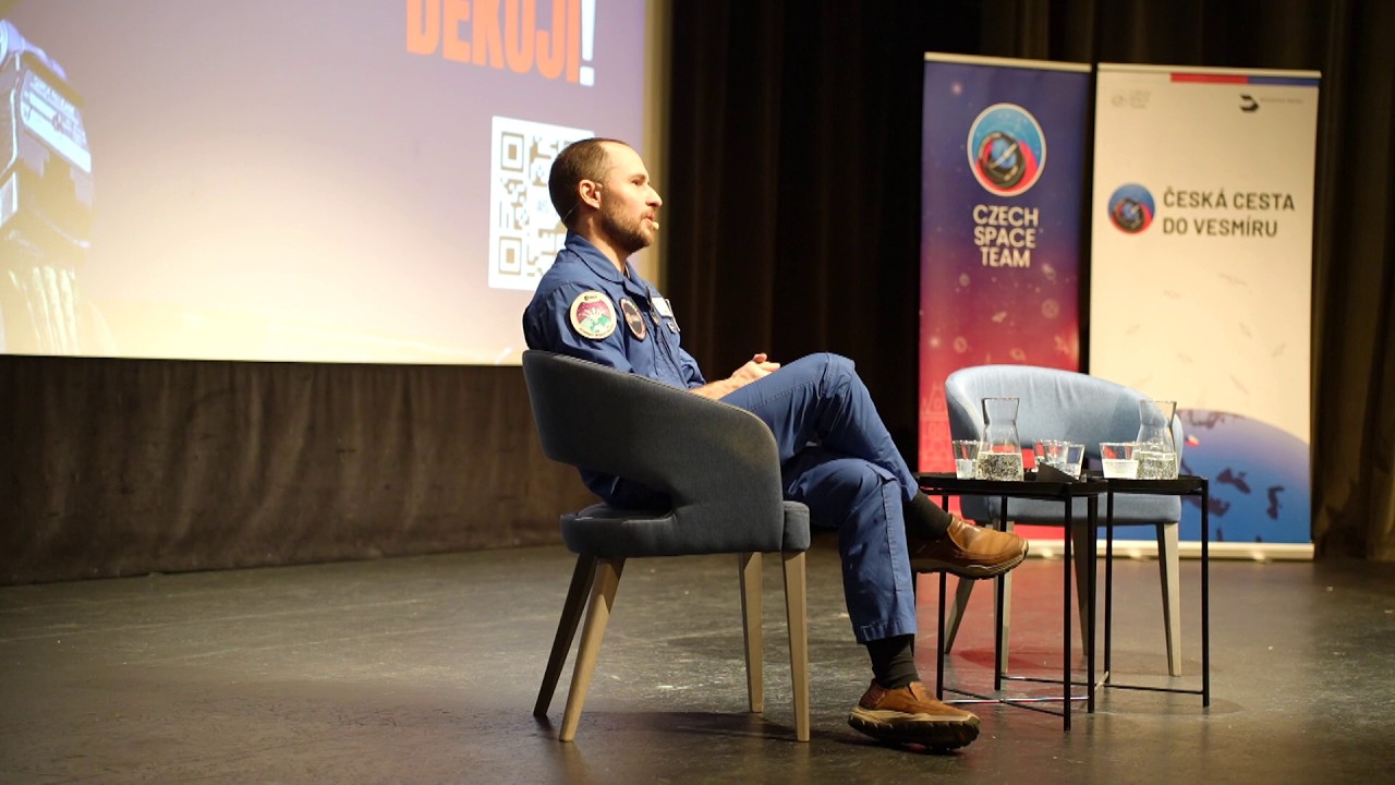 Žáci z Prahy 6 se setkali s českým astronautem
