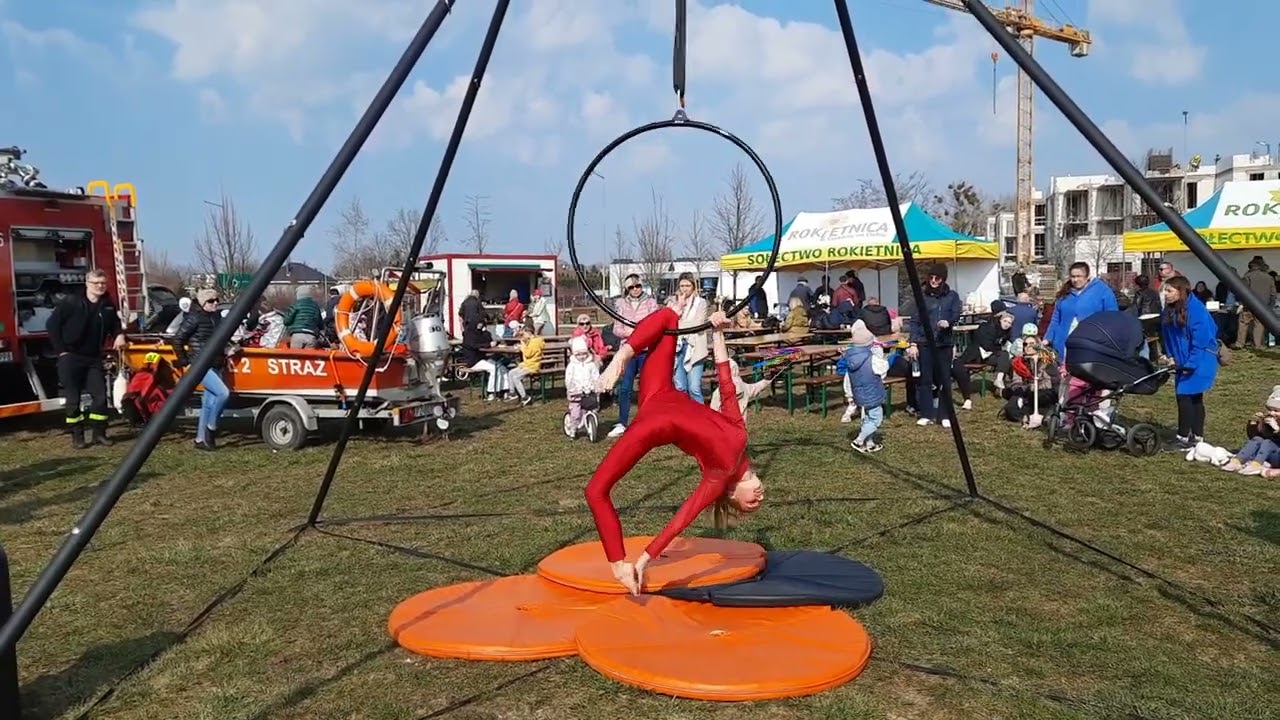 Akrobatyka Dandelion Studio Pole Dance Marsz na Powitanie Wiosny 2025