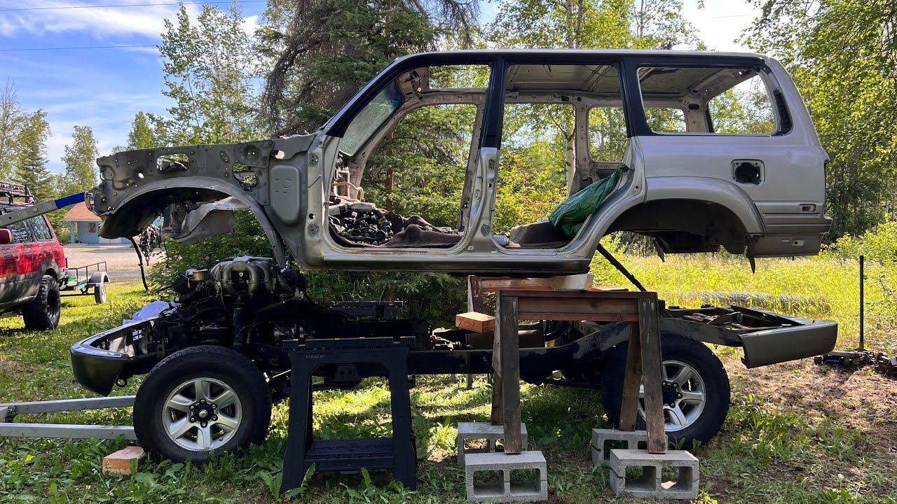 Land Cruiser FZJ80 Cab & Axles removal | Sketchy DIY