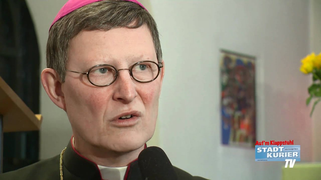 Auf ' m Klappstuhl! Weihbischof Dr. Rainer Woelki