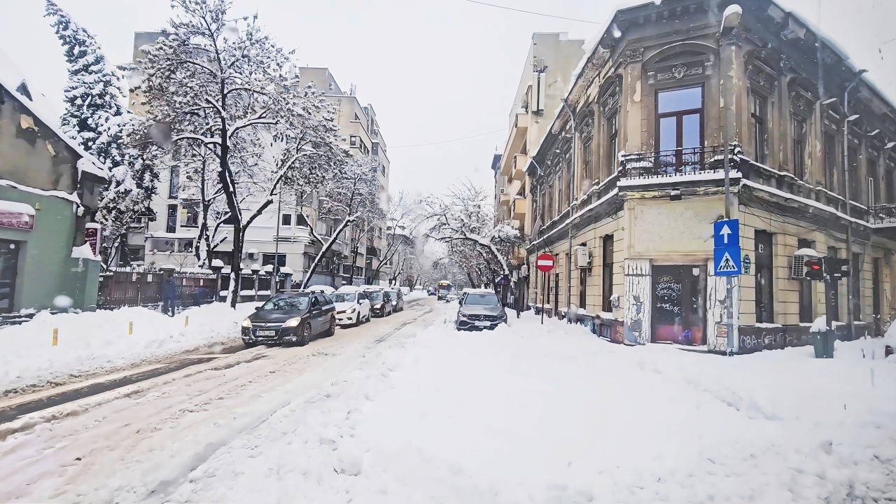 Zăpada de o jumătate de metru din București