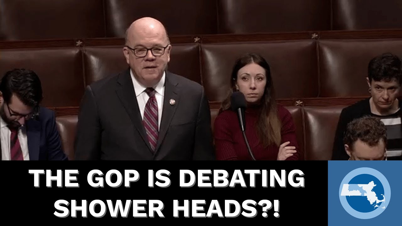 Макговерн резко раскритиковал республиканцев за обсуждение душевых леек, в то время как американц...