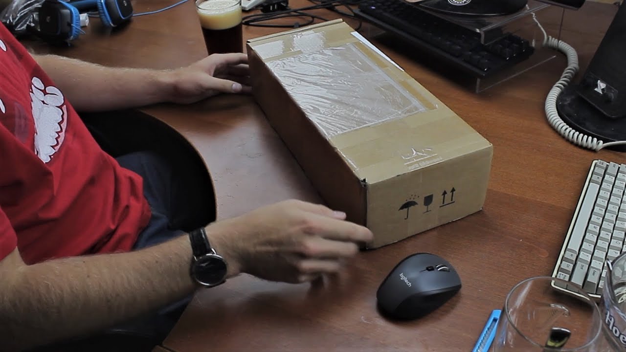 Unboxing an Ultimate Hacking Keyboard! (UHK)