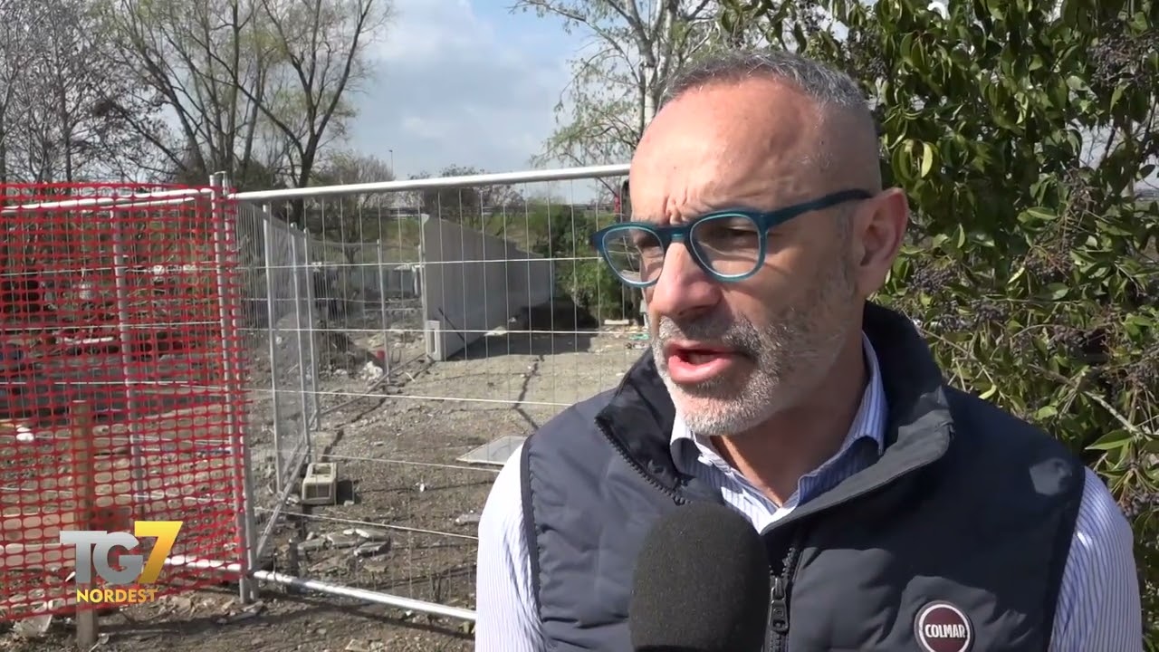 Il muro e il campo rom