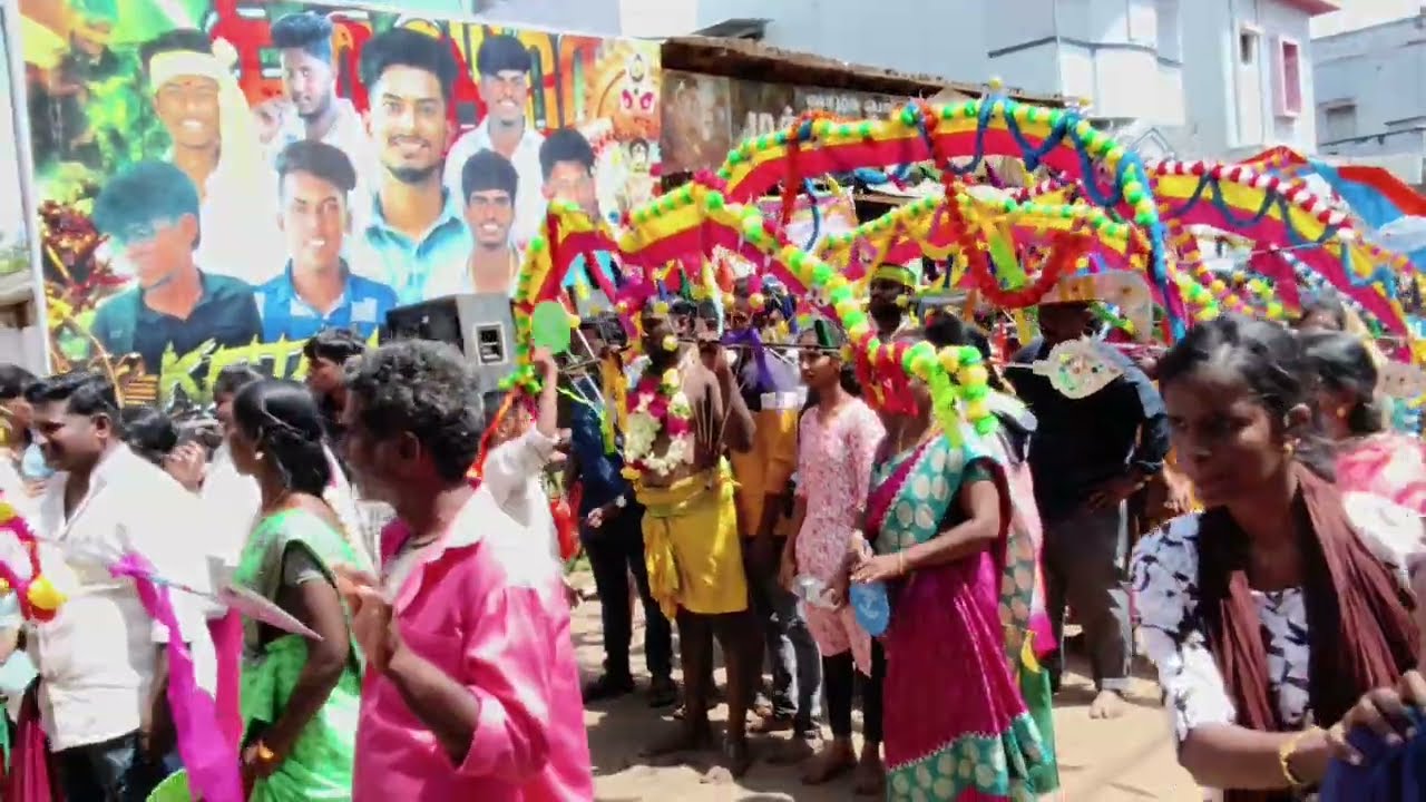 காரைக்குடி முத்துமாரியம்மன் கோவில் திருவிழா கொண்டாட்டம்