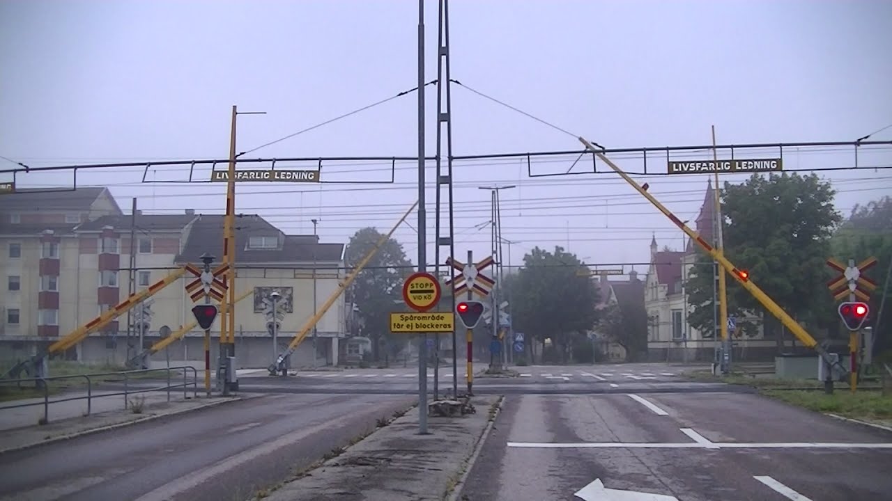 Spoorwegovergang Sala (S) // Railroad crossing // Järnvägsövergång