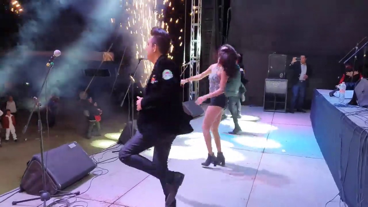 Cosas de amor / Vuela mariposa / Grupo Maravilla de Robin Revilla (en vivo)