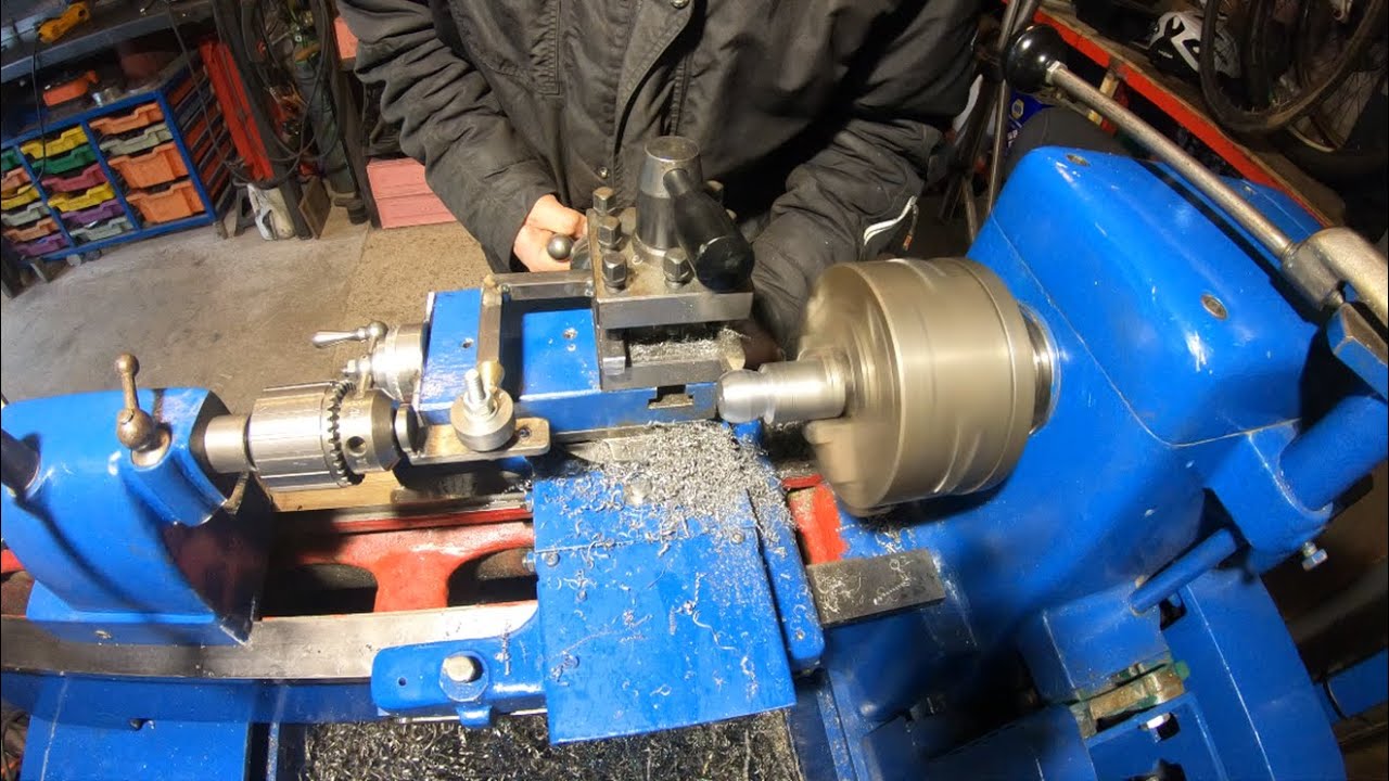 Lathe ball turning without a ball turning attachment. Cheap solution