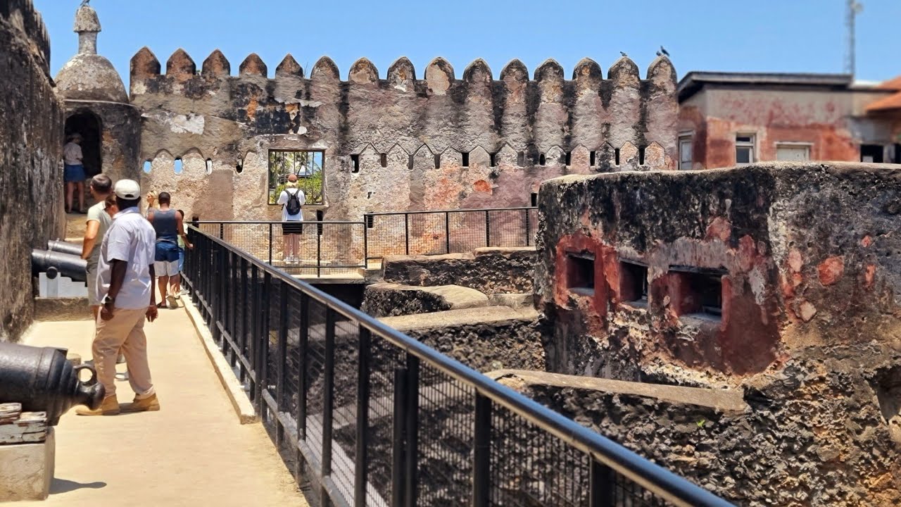 🇰🇪 The Tour Guide explains the Fort Jesus Museum very well #mombasa #kenya #travel #holiday #trip