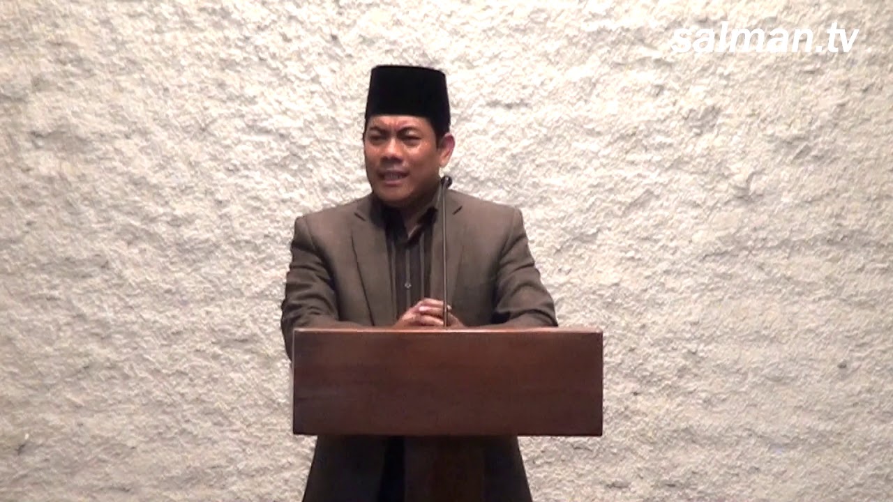 Dr.H. Tata Sukayat, MA. Mengisi Khutbah Jumat