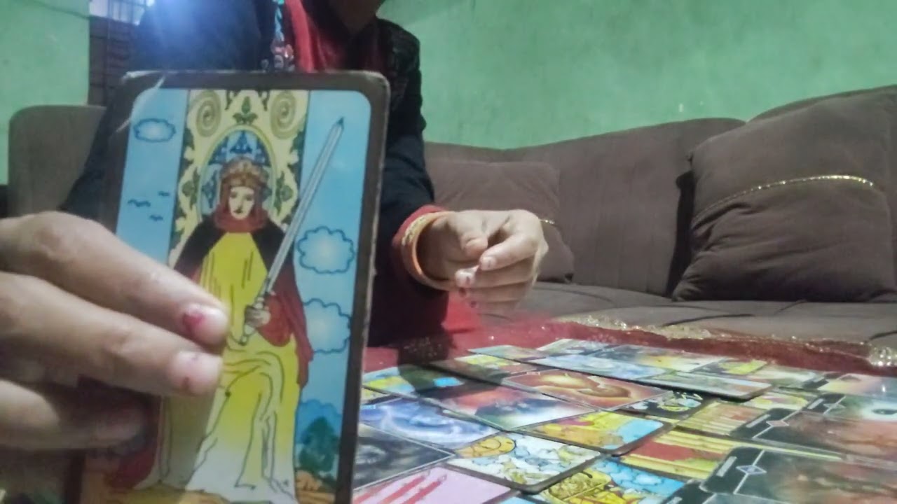 Oldlady soch rahi hai usne aur kalejadugrni ne apke sath jo kiya unhi k sath ho raha hai☎️8383968184