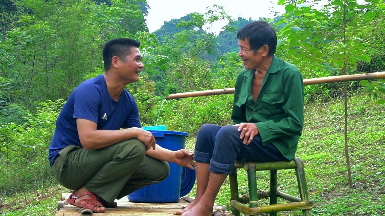 Make a super beautiful bamboo chair for the old man. Embrace the Rain, Resist Adversity