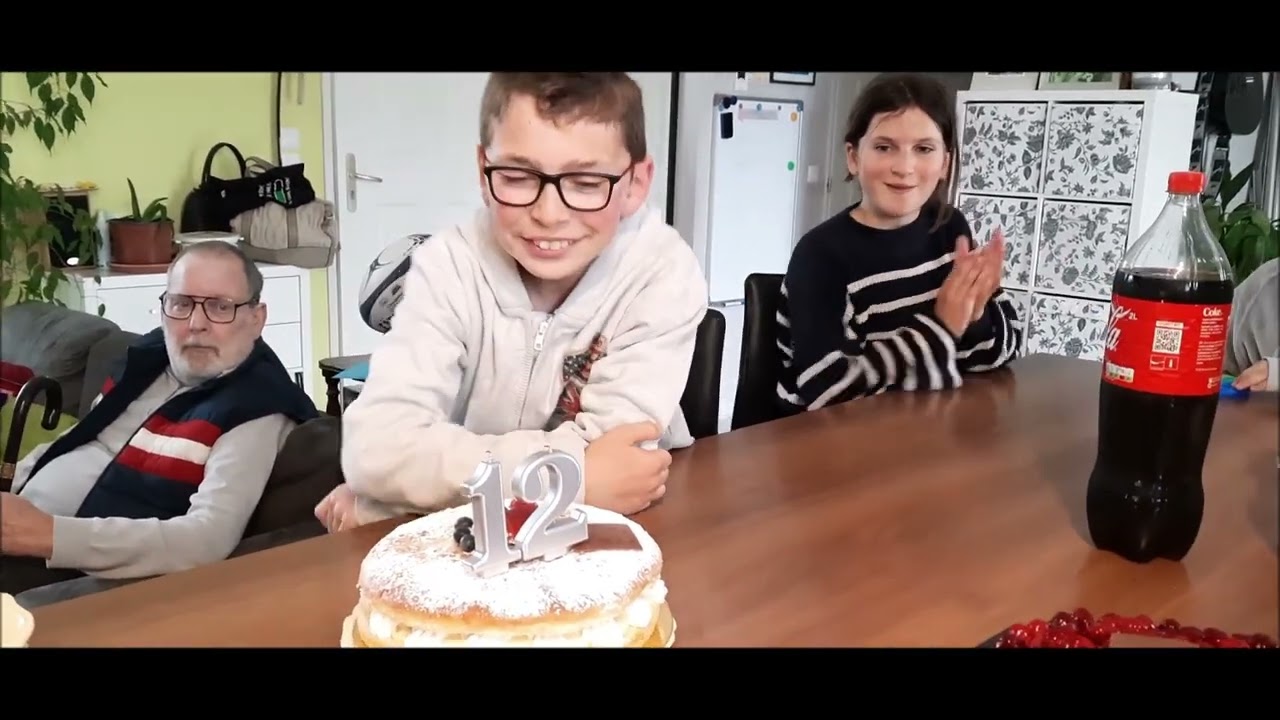 VLOG: ВСЁ ЗАМЁРЗЛО. 12 ЛЕТ УЖЕ. У КАЖДОГО СВОЁ СЧАСТЬЕ.