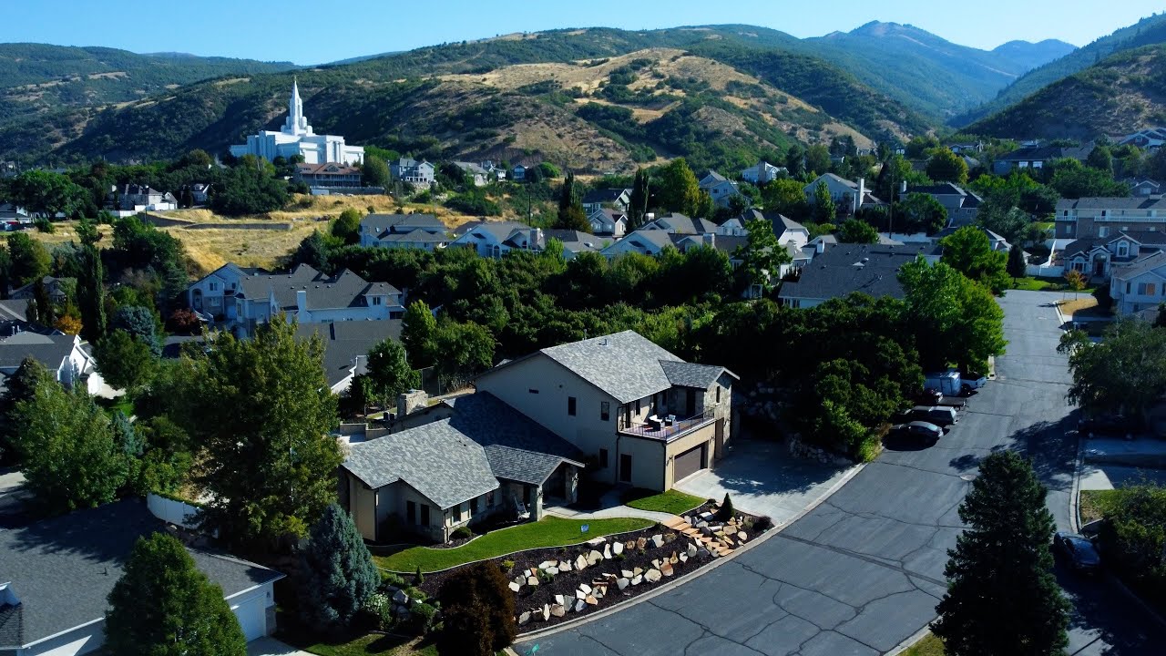 Tour of a $1,350,000 Mountainside home in Bountiful Utah