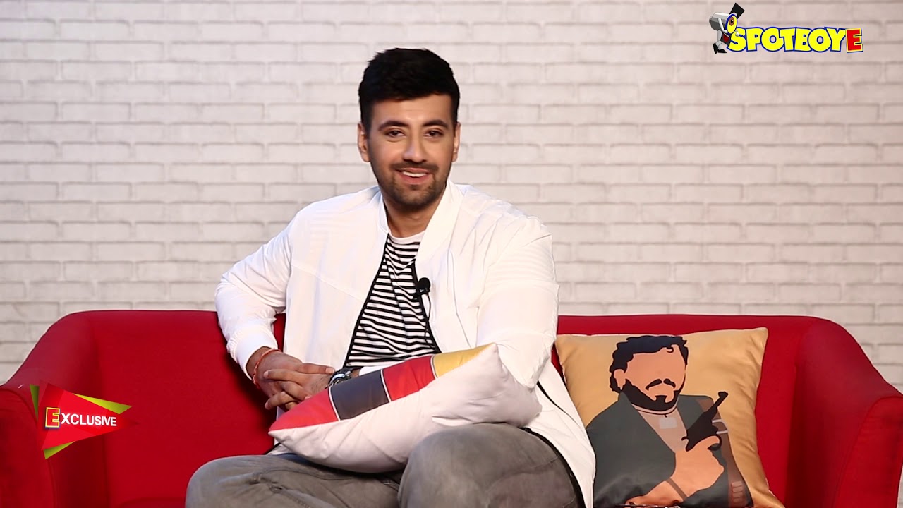 Rapid Fire With Karanvir Sharma | REVEALS About First Kiss, Bedroom Secrets & More | EXCLUSIVE