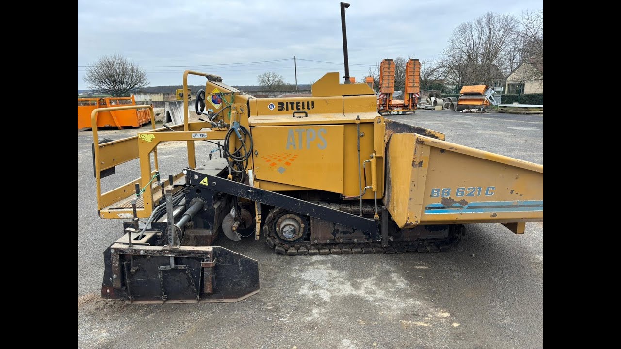 Used Asphalt Paver 2000 Bitelli BB 621 C-RB 260  | equippo.com |