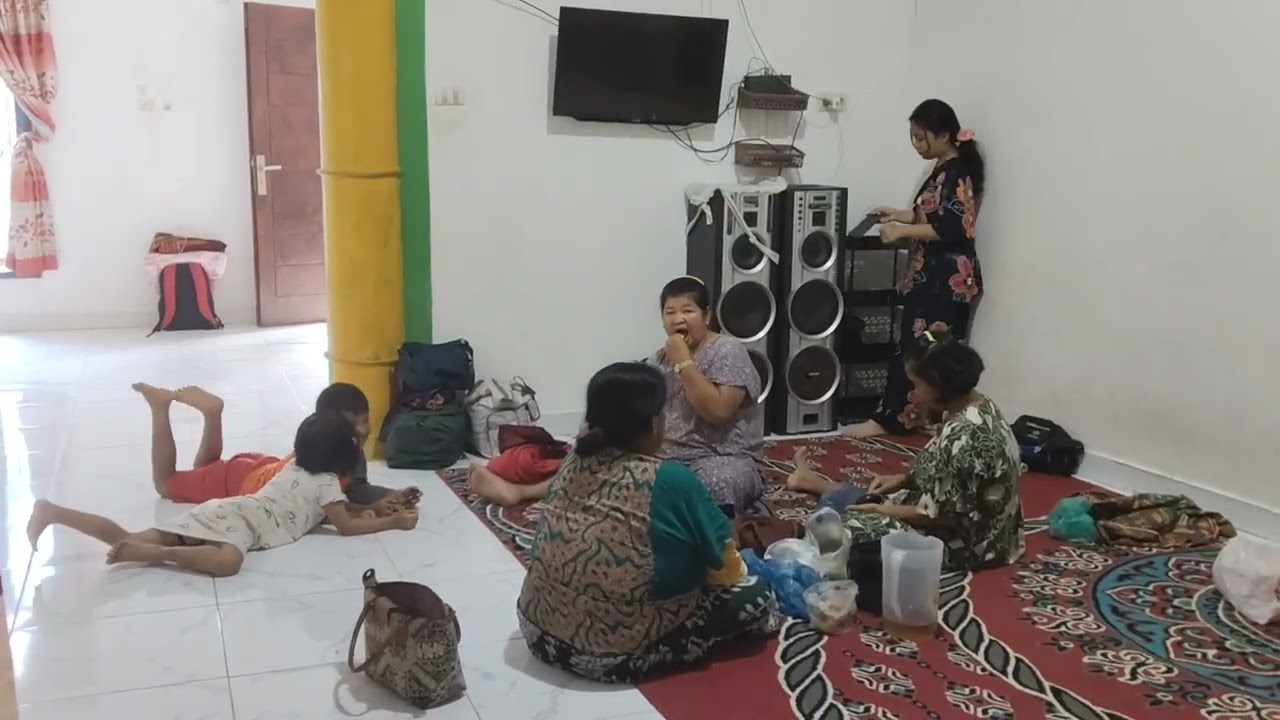 Akhirnya jumpa anak lajang kami||mamak senang jumpa dengan kakaknya 