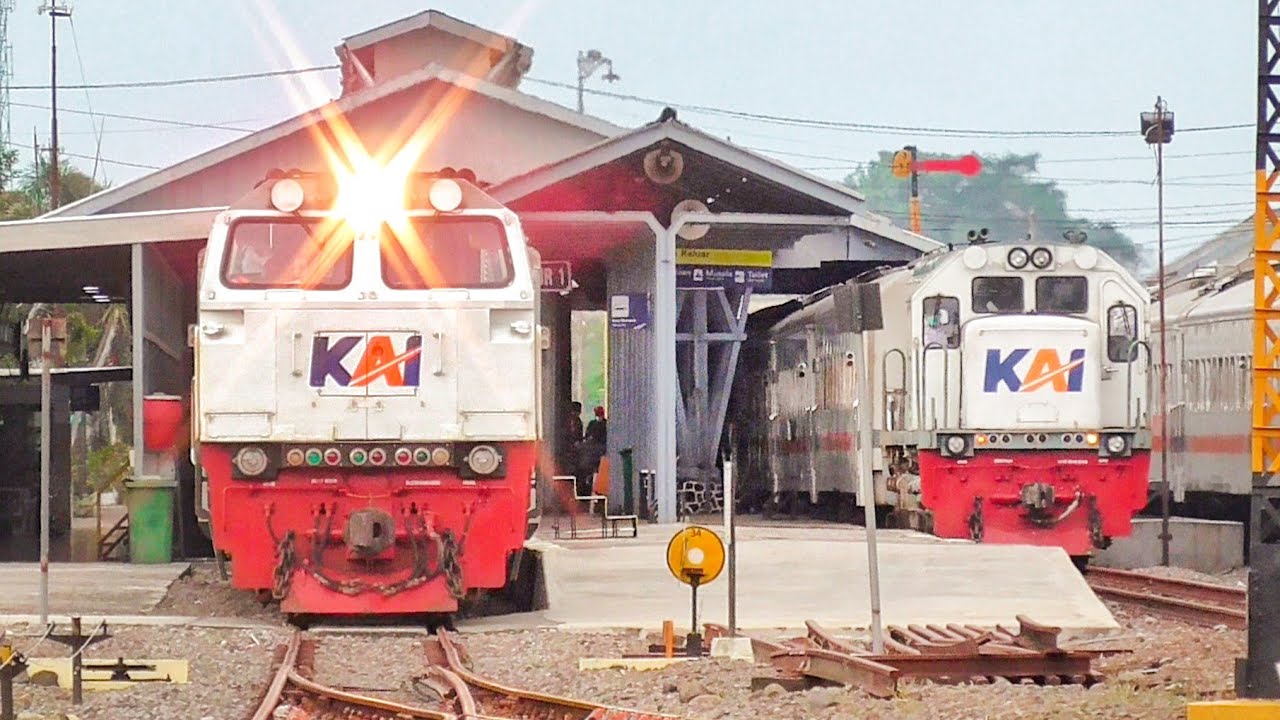 BANYAK KERETA!!! | KOMPILASI KERETA API SORE DI STASIUN BLITAR