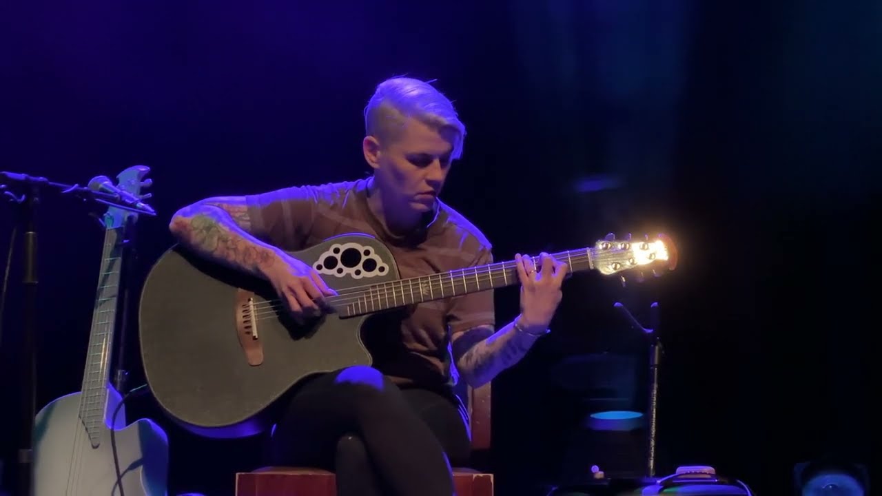 13/13 Kaki King - 45 y/o Les/29 Man+Night After Sidewalk 🖤@Sellersville Theater,Sellersville 4/13/25