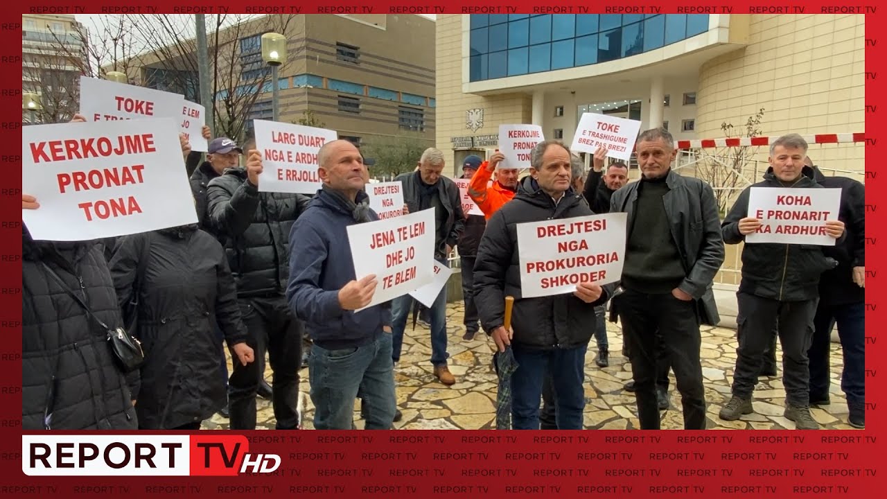 “S’na ndal asgjë, duam drejtësi!” Protesta e Velipojës protestojnë para Prokurorisë së Shkodrës...