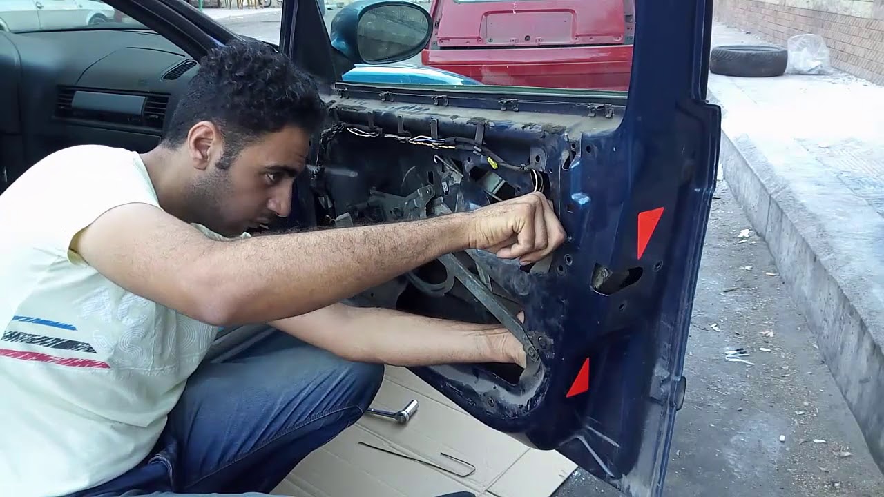 اصلاح وصيانة سنتر لوك BMW E36 بنفسك HOW TO FIX CENTRAL LOCKING ACTUATOR BMW