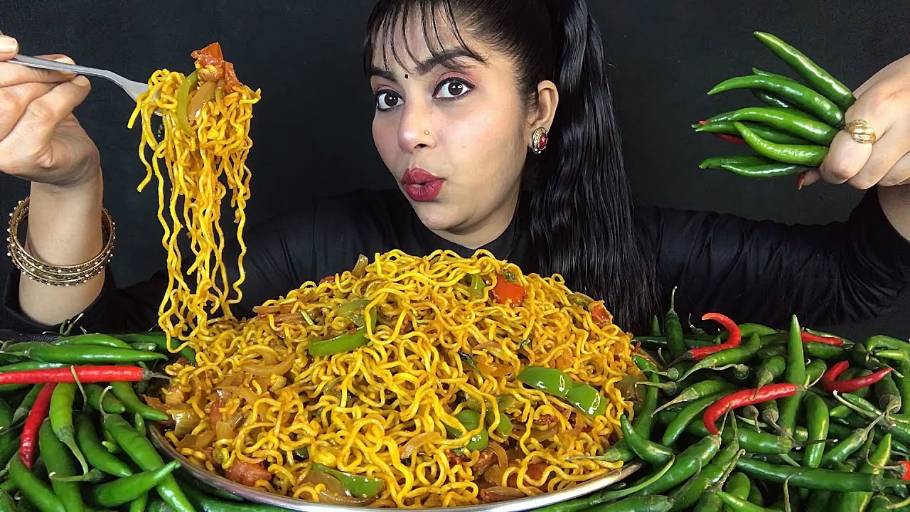 EATING VEGETABLES MASALA MAGGI NOODLES WITH LOTS OF CHILLI CHALLENGE | EATING SHOW | MUKBANG ASMR