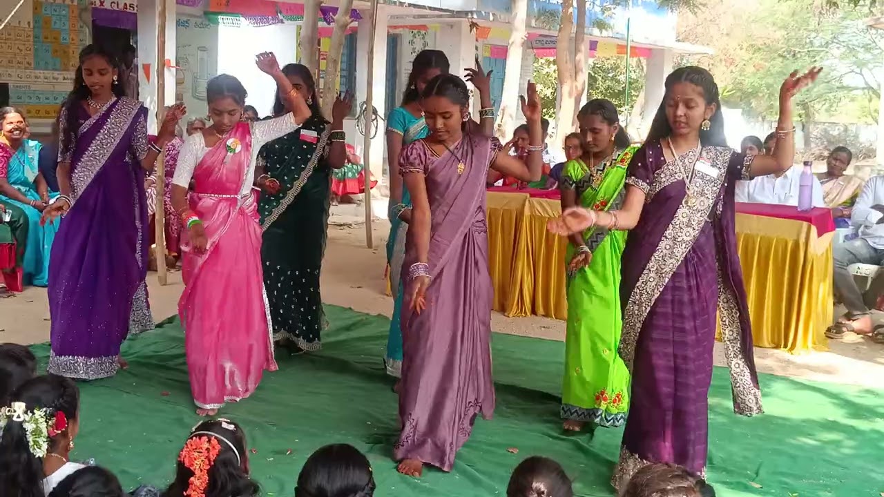 Perugala Peddi Reddy song performance on the occasion of Republic Day at ZPHS Kunoor 