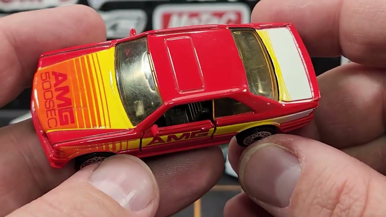 Showcase: Matchbox Mercedes-Benz 500 SEC - An 8-Dot Banger