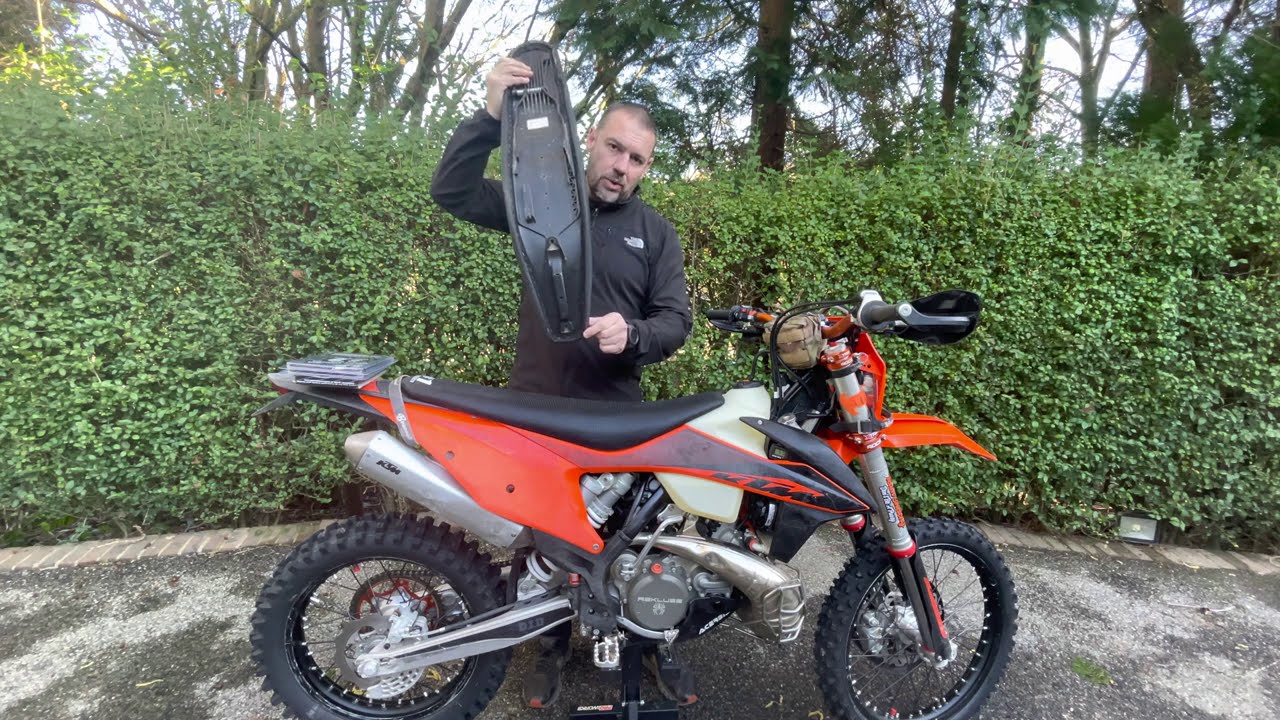 #1 Gripper seat cover from www.dirtbikespec.com