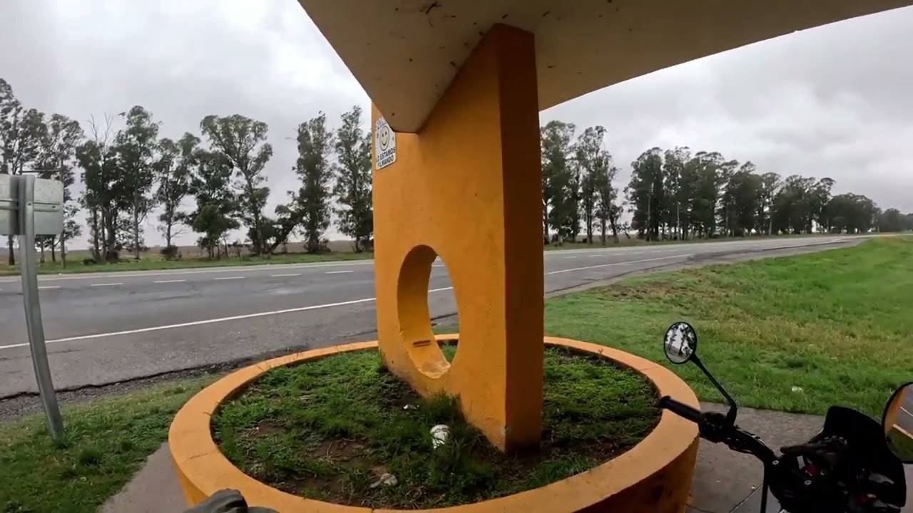 ⛈️⛈️ME AGARRA LA LLUVIA | EN LA ROYAL 350 HNTR | MI ÚLTIMA VISITA A CÓRDOBA